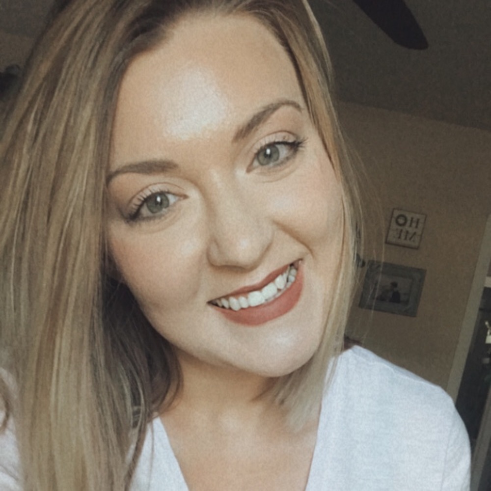 Meet your Posher, Alicia